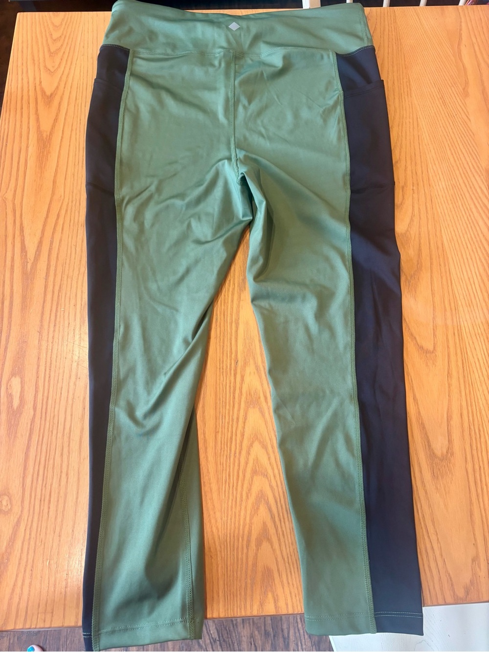 LulaRoe Rise Women’s Olive Green and Black Active Leggings, Never Worn! Size 1X